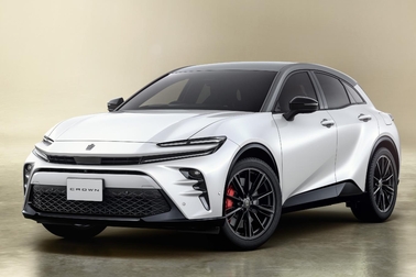 （左）：特別仕様車 SPORT RS “THE 70th” （ベース車両はSPORT RS）