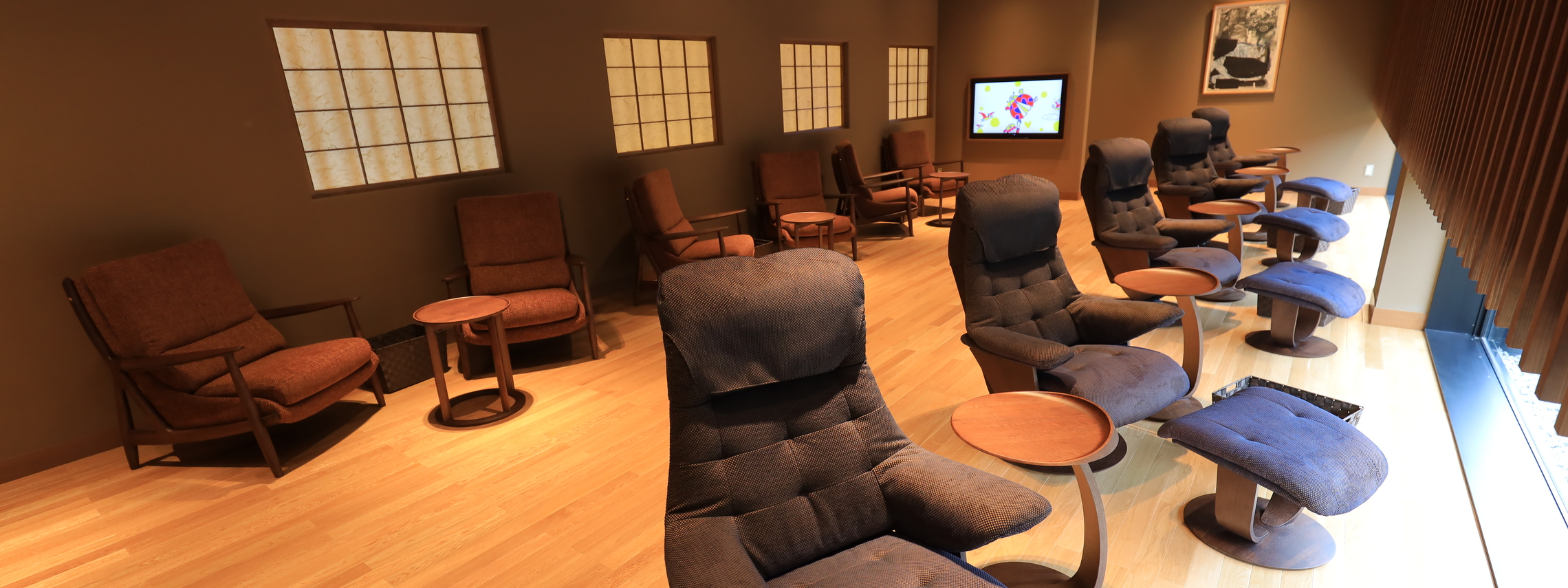 トヨタウン名張　ラウンジ