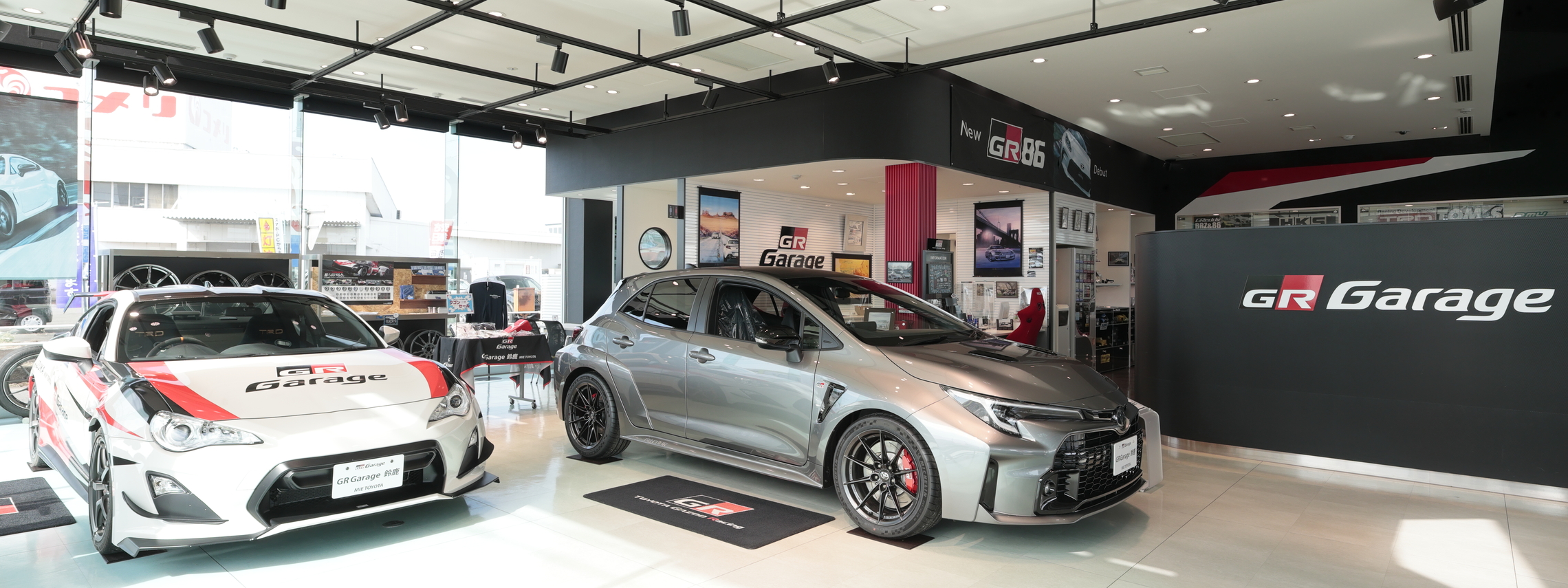 GRガレージ鈴鹿内観